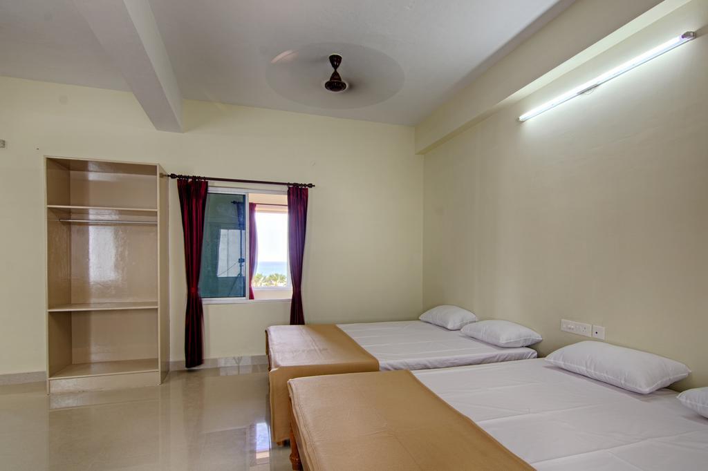 Hotel Ganesh Residency Puducherry Zimmer foto