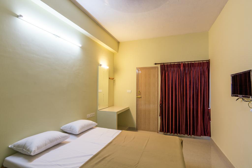 Hotel Ganesh Residency Puducherry Zimmer foto